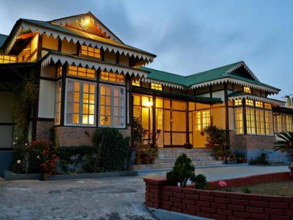 Cafe Shillong Bed and Breakfast