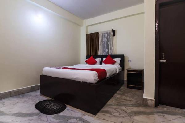 OYO Flagship 17411 Guardian Residency
