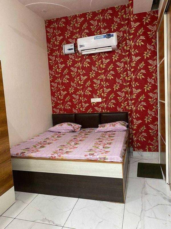 OYO 90953 Purple Orchid Hotel