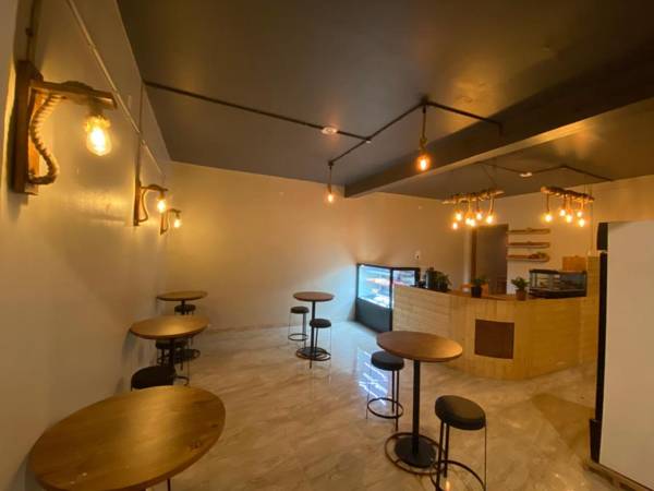 Gud Chah Cafe & Restaurant