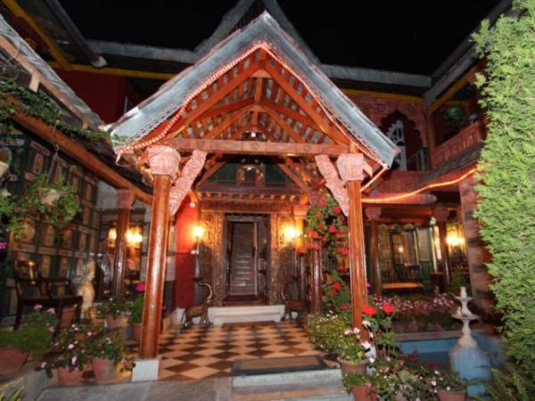 WelcomHeritage Grace Hotel