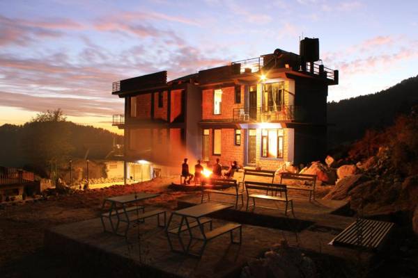 Shalom Backpackers Dharamkot McLeodganj