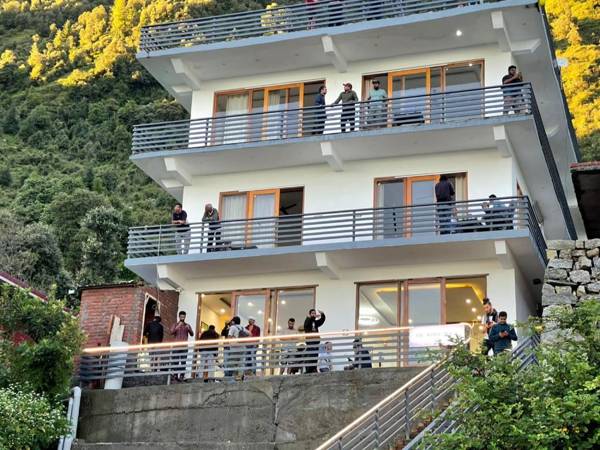 Madpackers Dharamkot McLeod Ganj