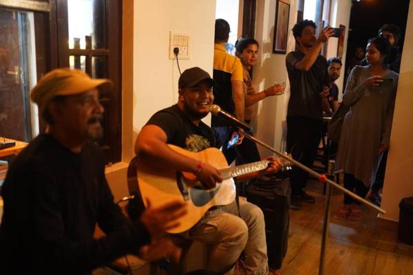 Young Monk Hostel & Cafe Dharamkot