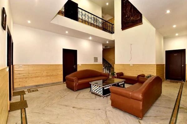 Hotel Divyansh By DLS Hotels