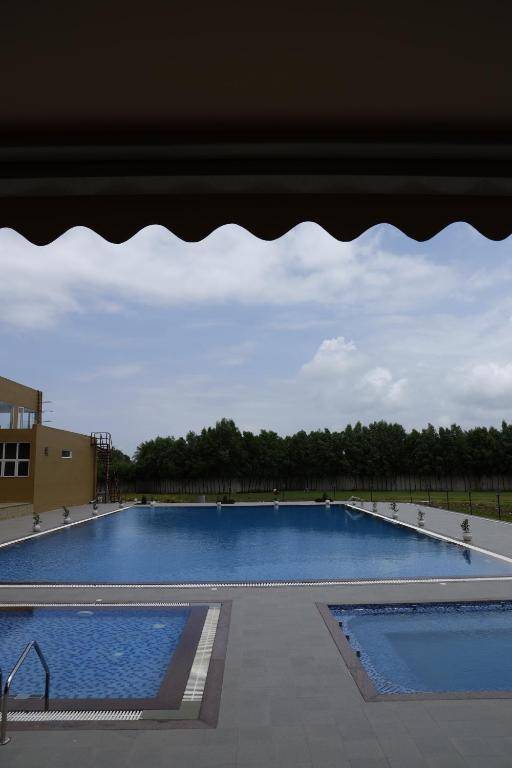 Devka Beach Resort 