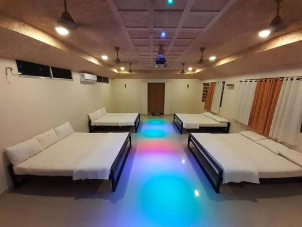 Royal Cottage Anaimalai room