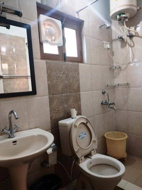 Tehri Retreat Sursingdhar Near New Tehri & Kanatal By Himalayan Eco Lodges