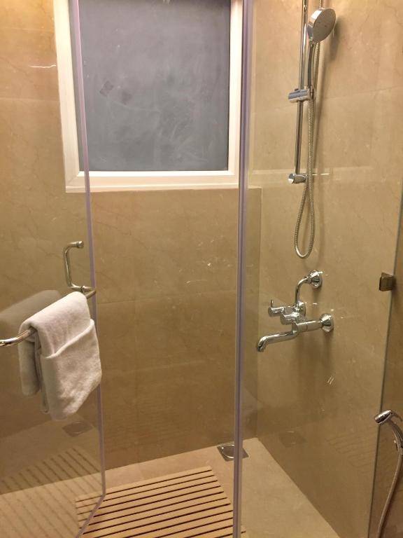 Hotel Le ROI Lake View Koti