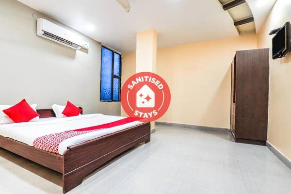 OYO 13775 Sathya Inn