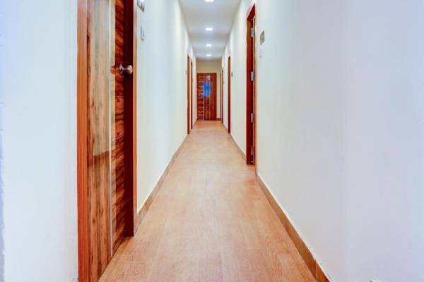 OYO Flagship 83265 Hotel R Square