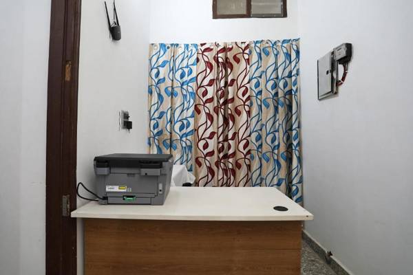 OYO 40256 Sunshine Punjabi Dhaba