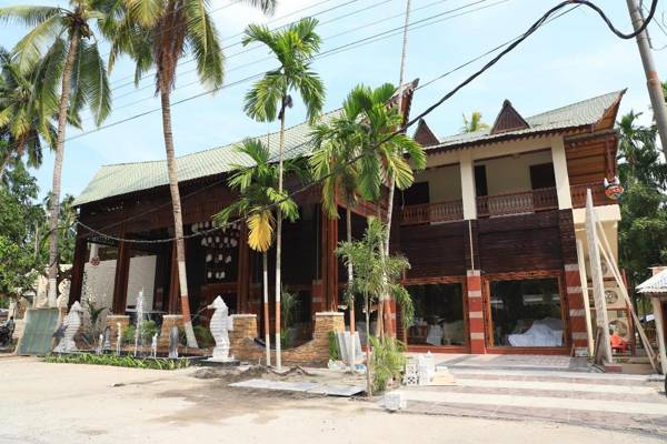 Sandyy Wavess Beach Resort