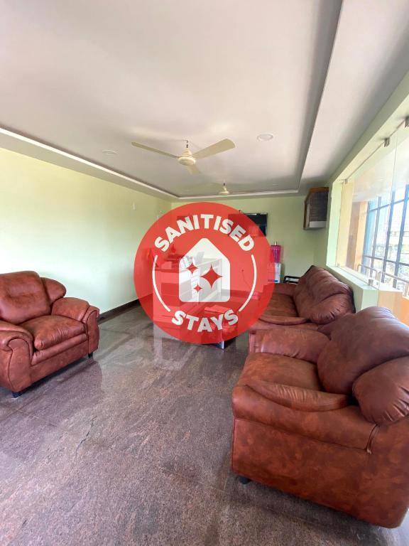 POP 83337 Hotel Sri Balaji Residency