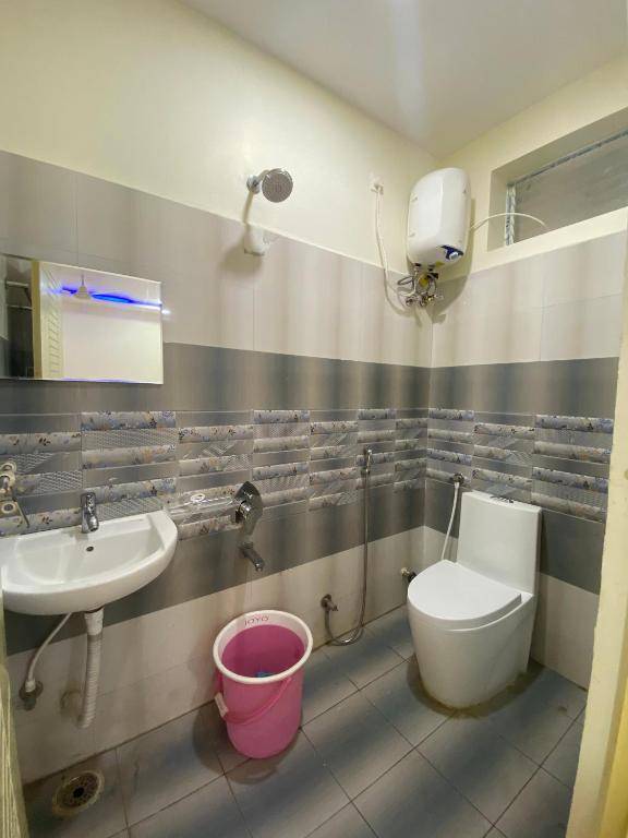 POP 83337 Hotel Sri Balaji Residency