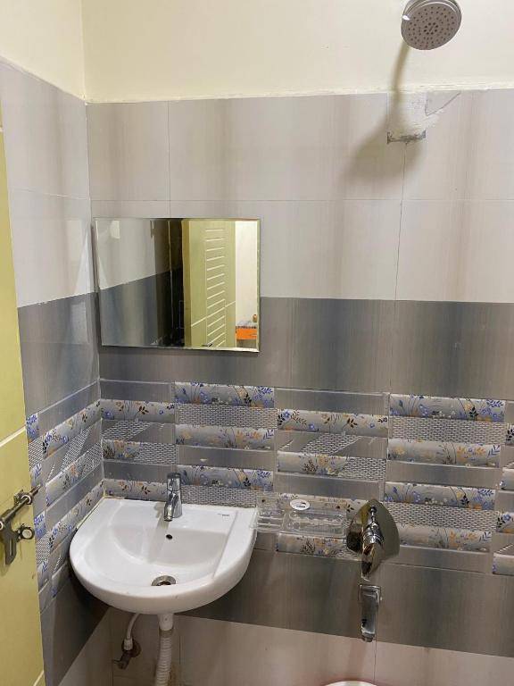 POP 83337 Hotel Sri Balaji Residency