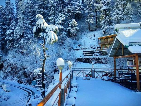 Soham's Chateau De Naggar - Manali