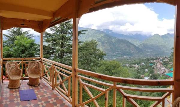 Soham's Chateau De Naggar - Manali