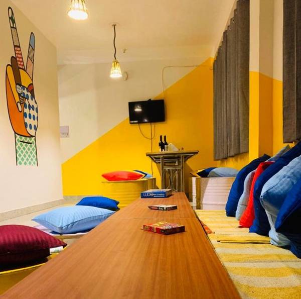 Nomads Hostel Tosh