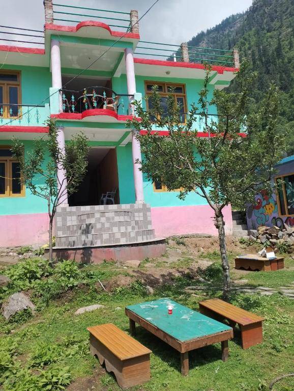 Divya Apple garden guest house