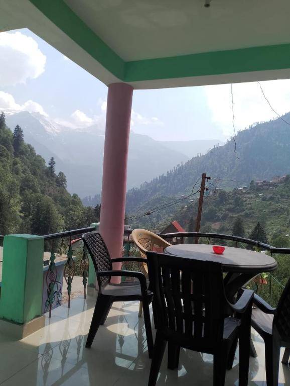Divya Apple garden guest house
