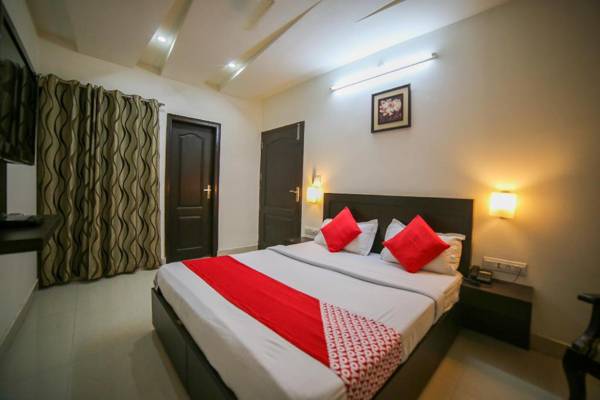 Capital O 35555 Hotel Prateek Plaza