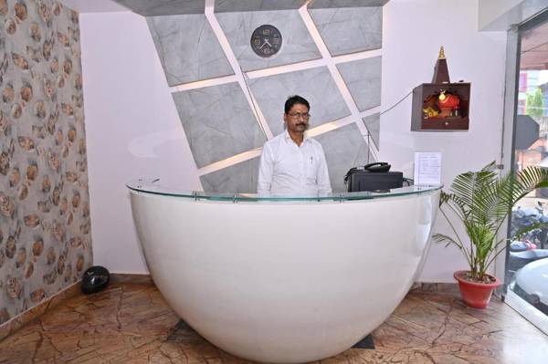 Hotel Stone Park by WB Inn