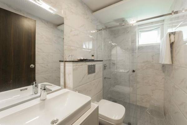 Summit Hampton Hotel