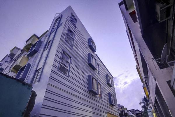 OYO 30102 Luxurious Stay Near Railway Station BBSR