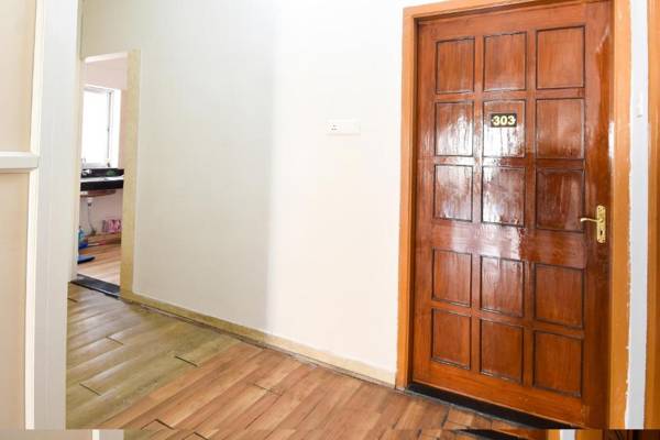 OYO Flagship 77372 Navya's