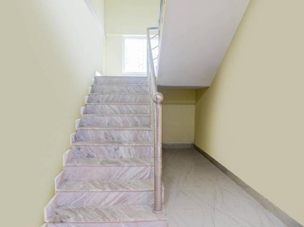 OYO Flagship 71974 Raj Premium