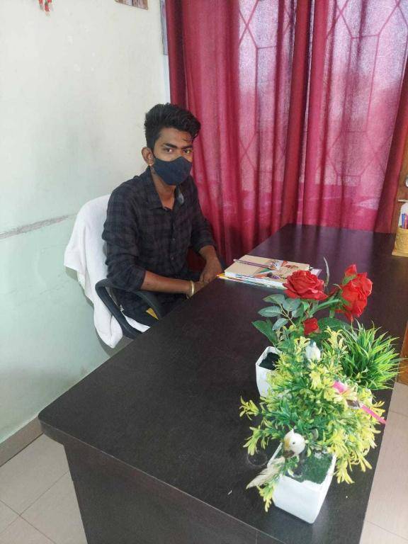 OYO 90893 Santi Residency