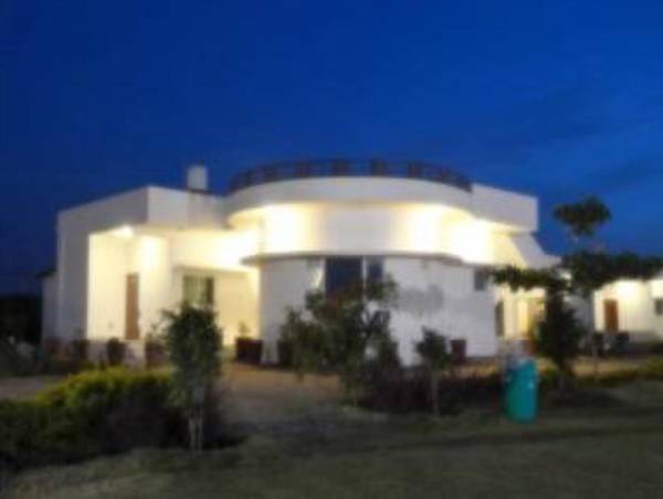 Silver Oak Country Yard Resort