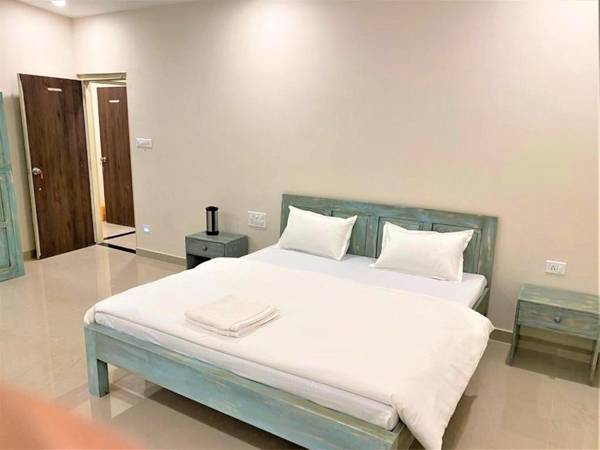 SHIKHAR BUNGLOW - A Stunning Valley View Bungalow in Mount Abu