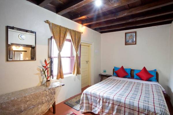 The Blue Mountains Estate Stay