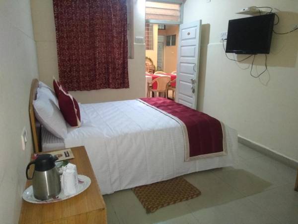 KSTDC Hotel Mayura TalaKaveri Bhagamandala