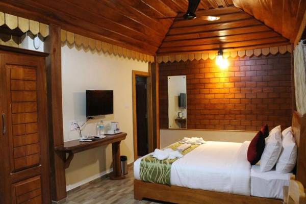 Whispering woods by Aura hospitality