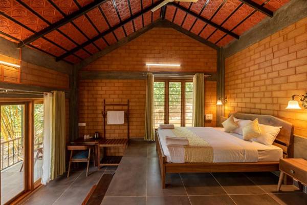 Gowri l Scenic 1 BR Cottage with Pool by Roamhome