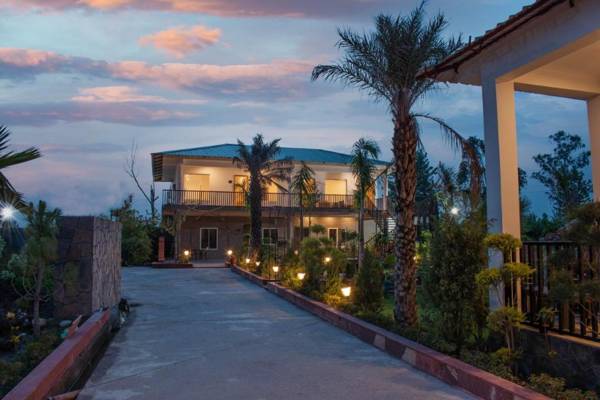 Palms Grove Resort & Spa Corbett