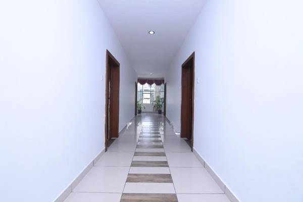 OYO 11374 Hotel Pearl View Residency