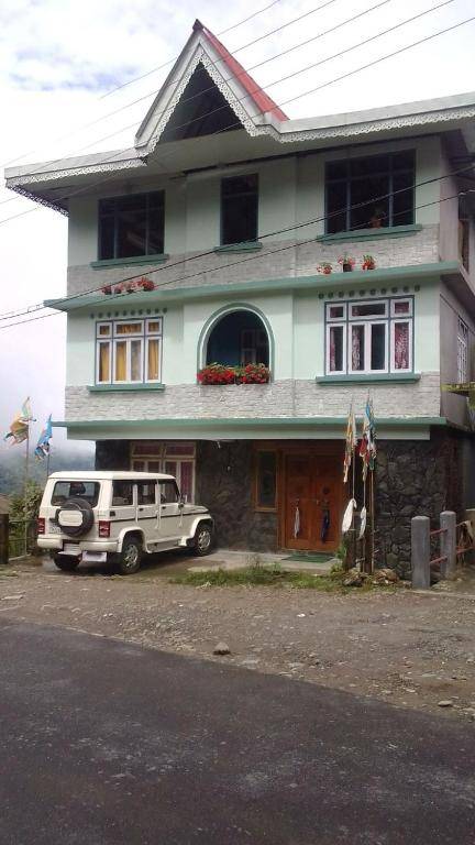 RAVANGLA HOTEL HAPPY HOME