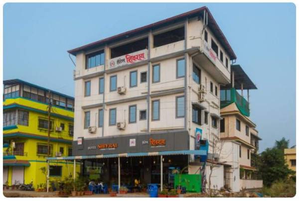 OYO 26179 Hotel Shivrai