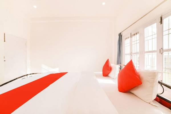 Vaccinated Staff - OYO 46619 Sixth Avenue