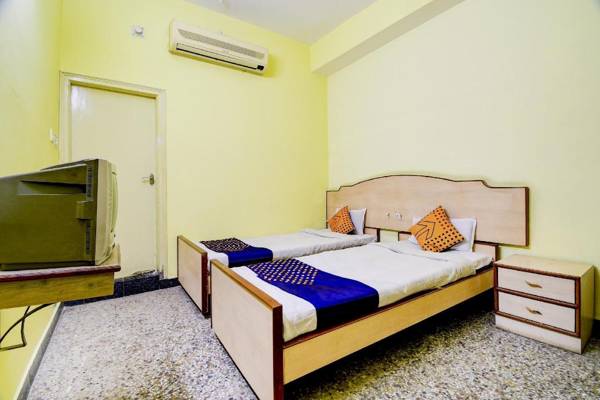 SPOT ON 80135 Gopala Residency