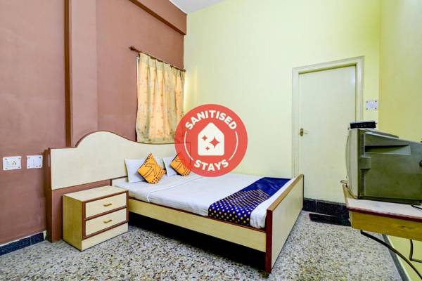 SPOT ON 80135 Gopala Residency