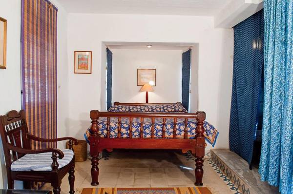 Neemrana Fort-Palace