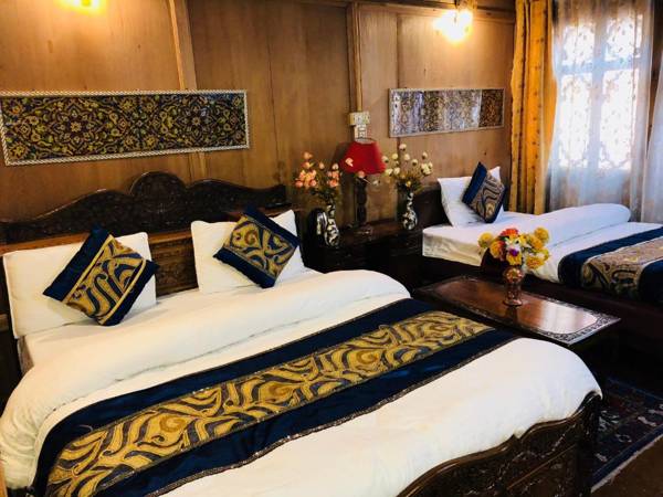 Lake Victoria Group of House Boat