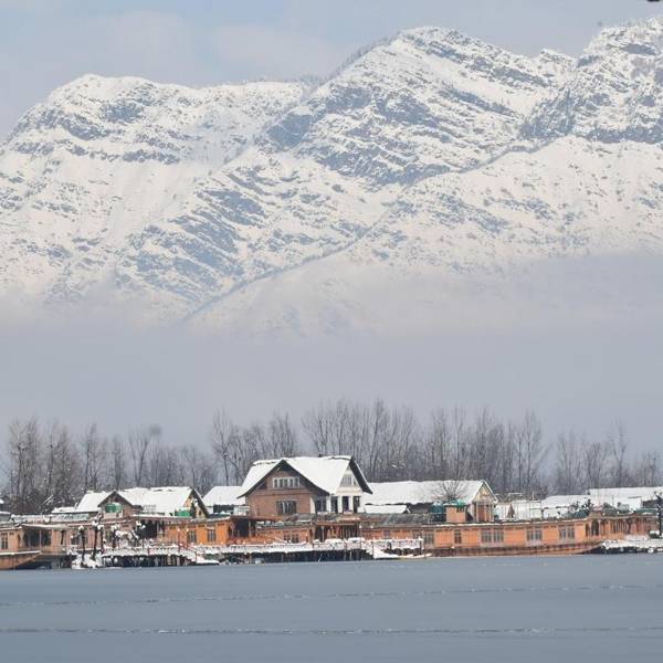 Chicago Group of Houseboats