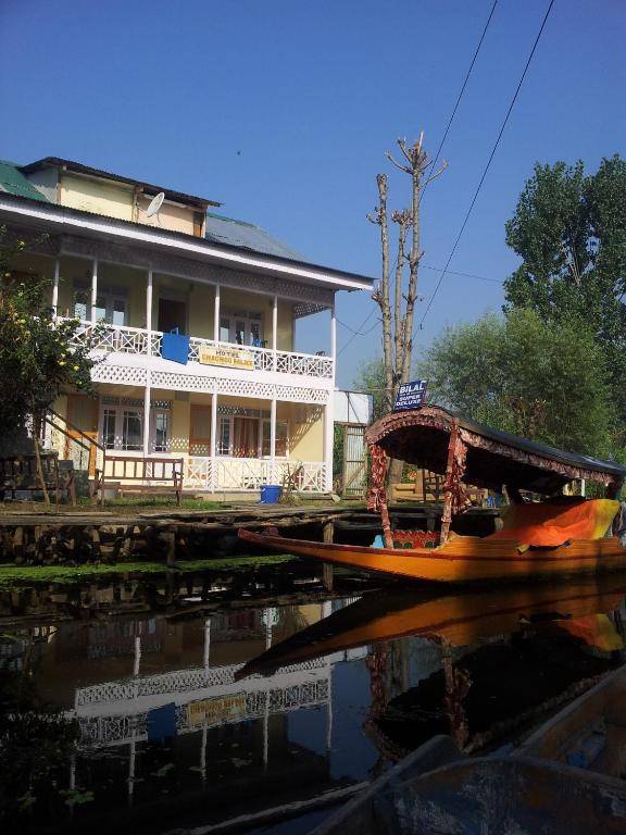 Hotel Chachoo Palace