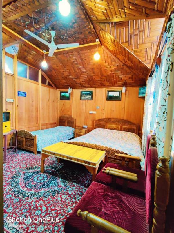 King Paradise Houseboats